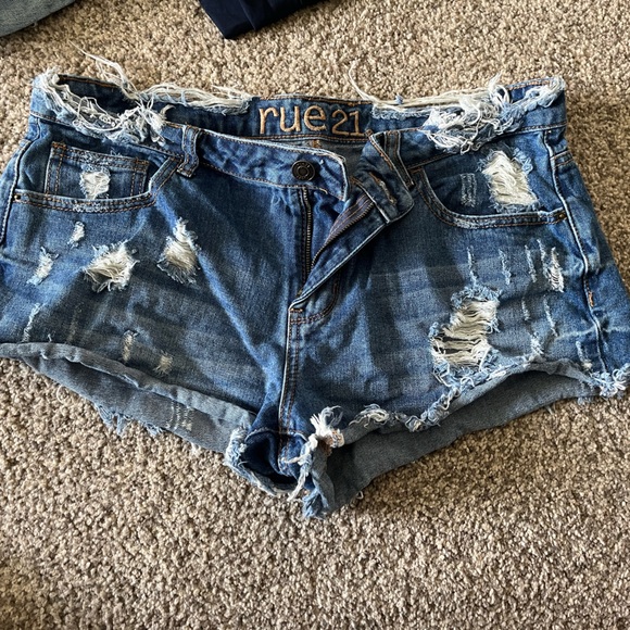 Rue 21 Jean shorts - Picture 1 of 3